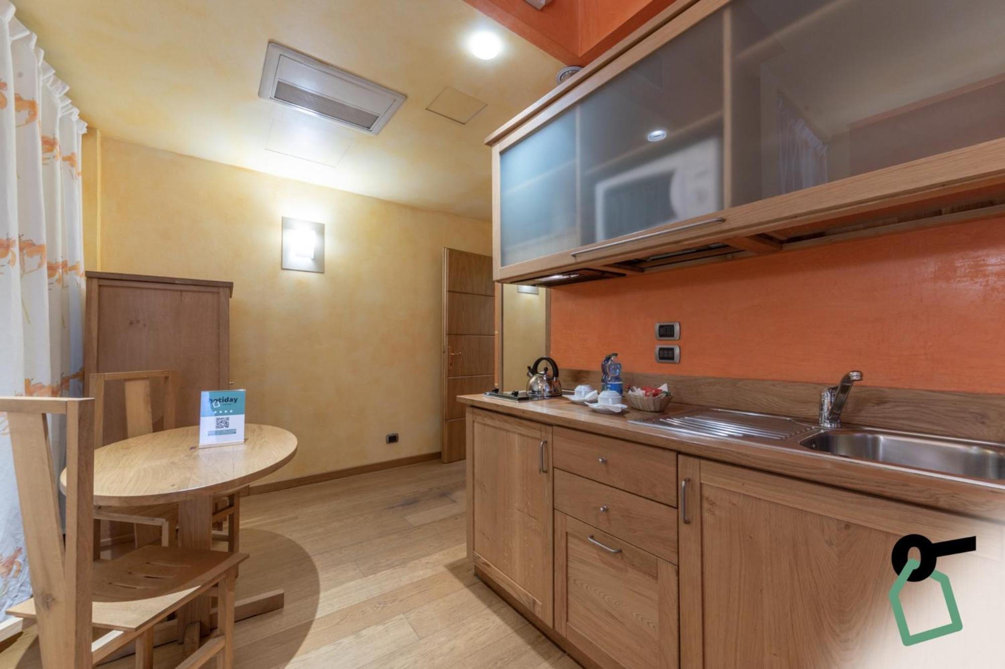 Hotiday Discovery - Residence Verona Exterior photo